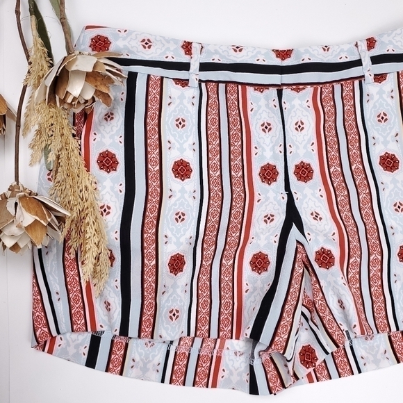 New Loft 4" Inch Short Sz 6 - Picture 7 of 12